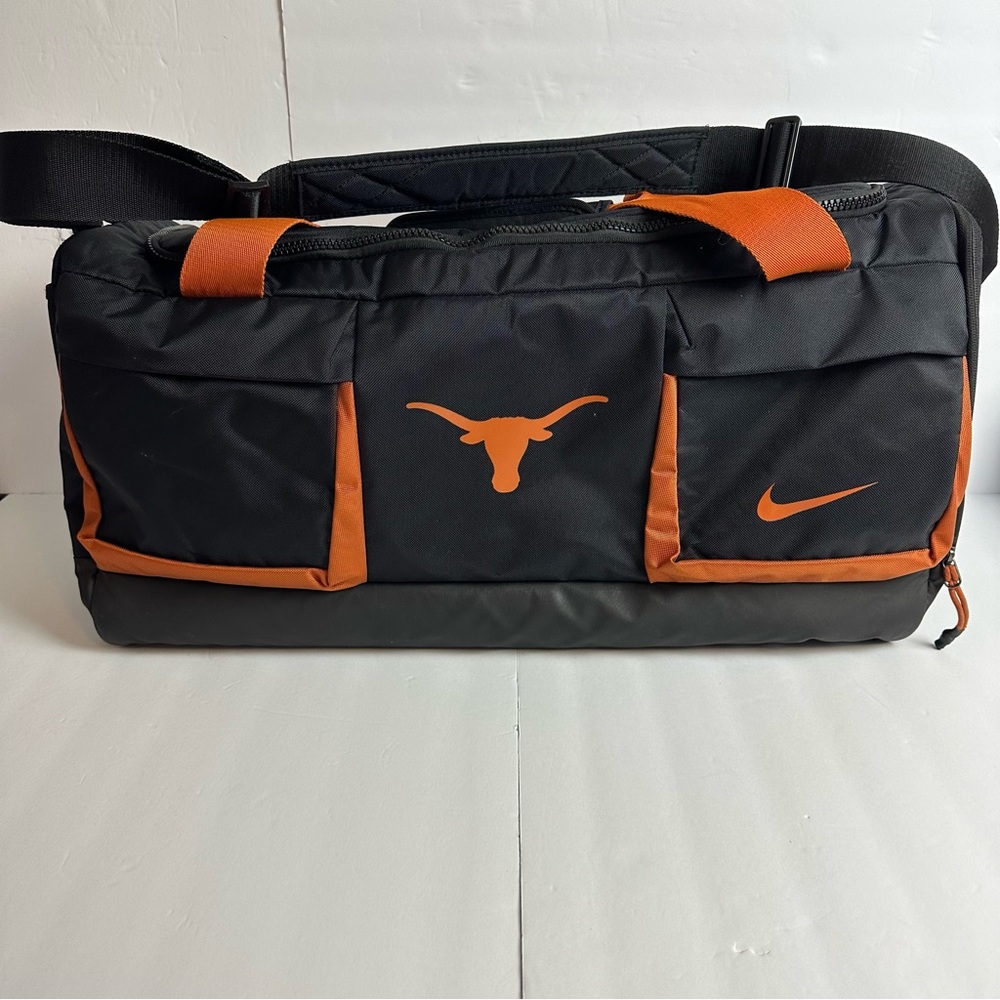 ❌SOLD❌Nike Large Duffel Bag Texas Longhorns Training Black Orange Pockets Gym - Picture 2 of 16